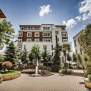 Prestige 4* Tirana